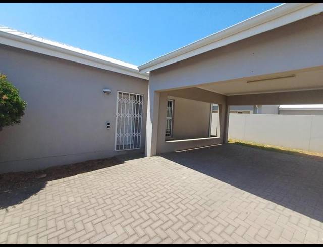 3 BEDROOM PROPERTY TO RENT IN BLUE HILLS